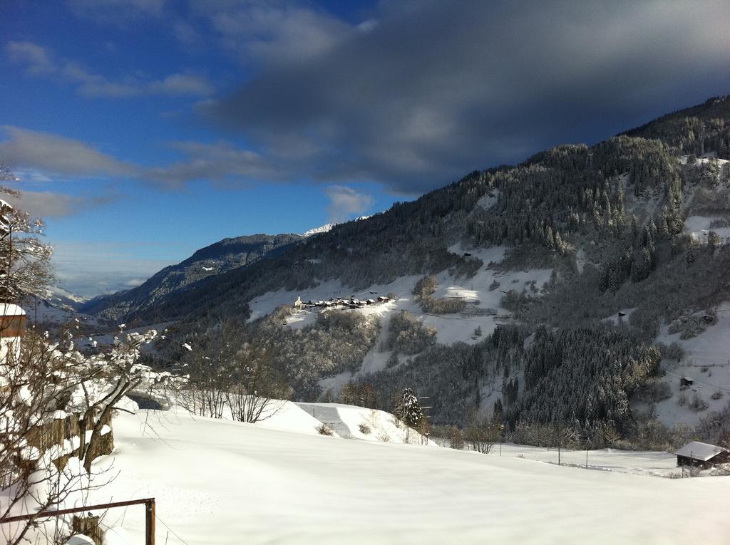 Appartamento Casa Schuoler Disentis Esterno foto